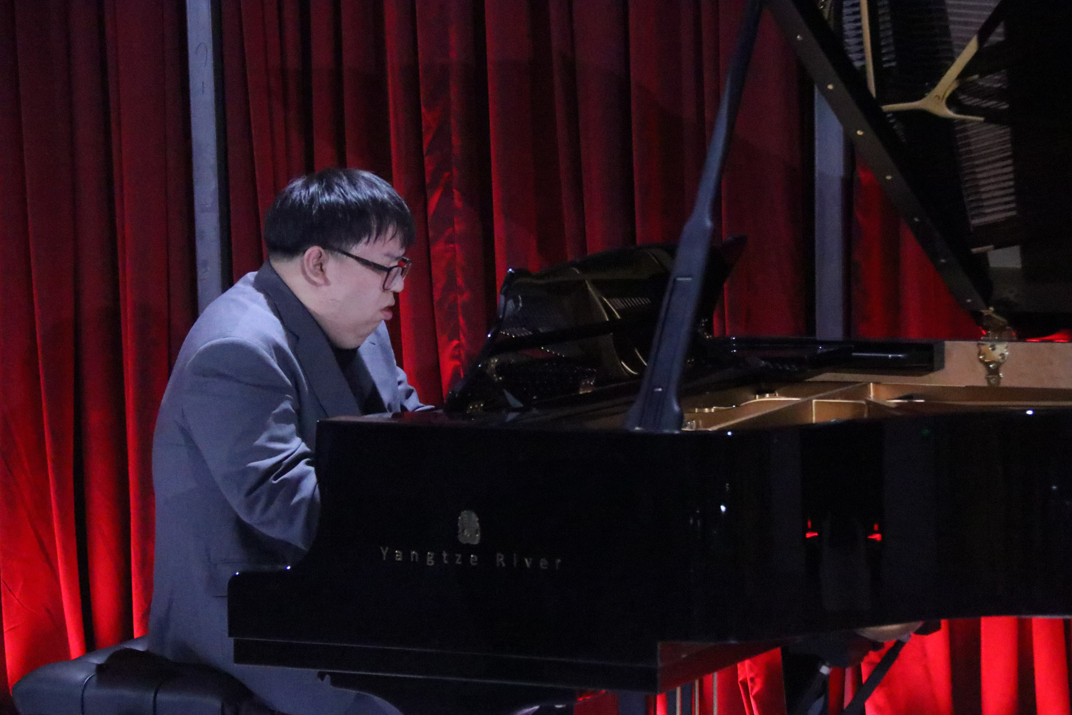 Designed for outstanding young musicians entering major competitions, it offers pre- and post-competition recitals—providing both a platform to refine their performance and a space to share their artistic journey.