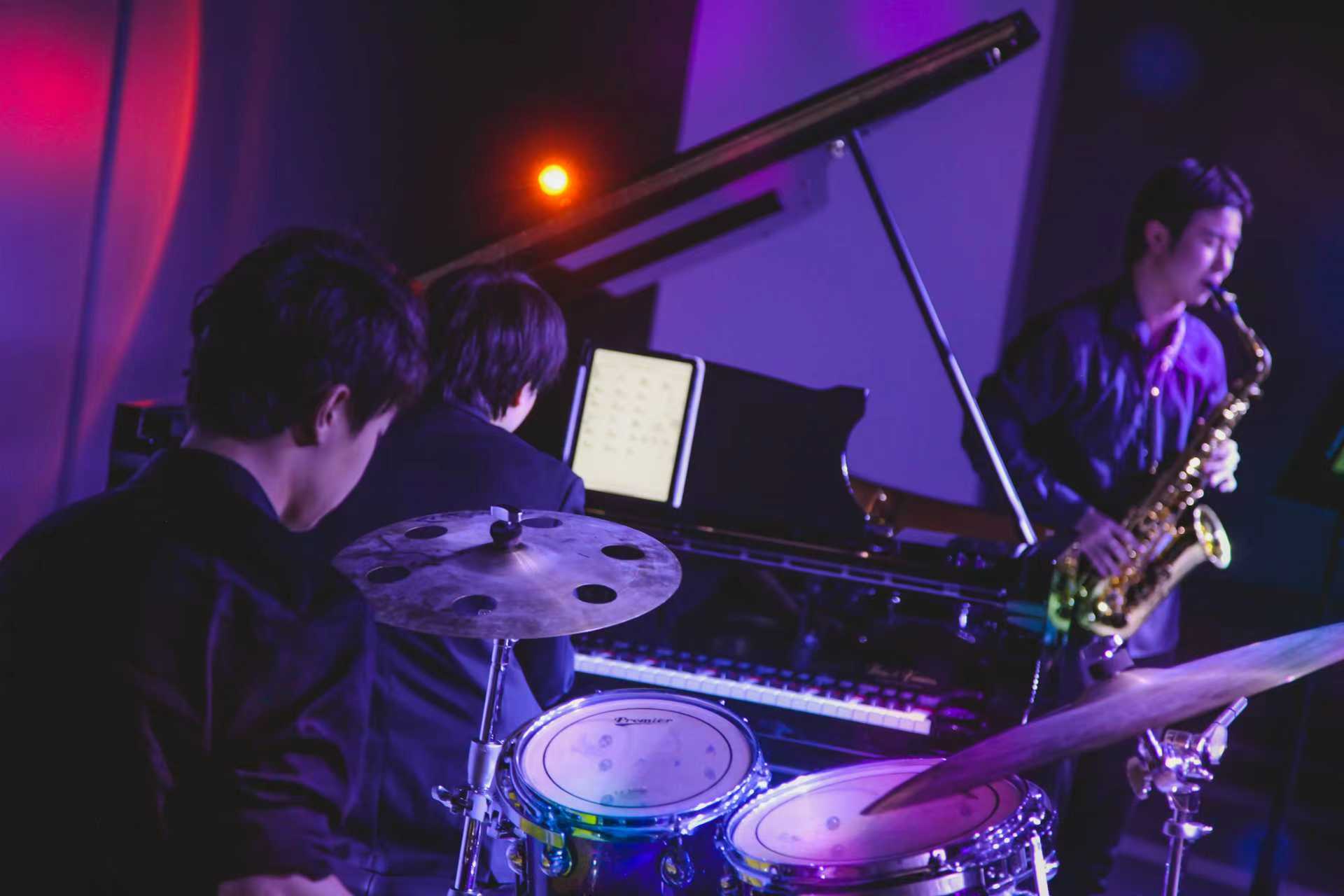 Waves of Tomorrow is a graduation concert series jointly curated by the Central Conservatory of Music’s Piano Department and MAJOR Performing Arts Group.